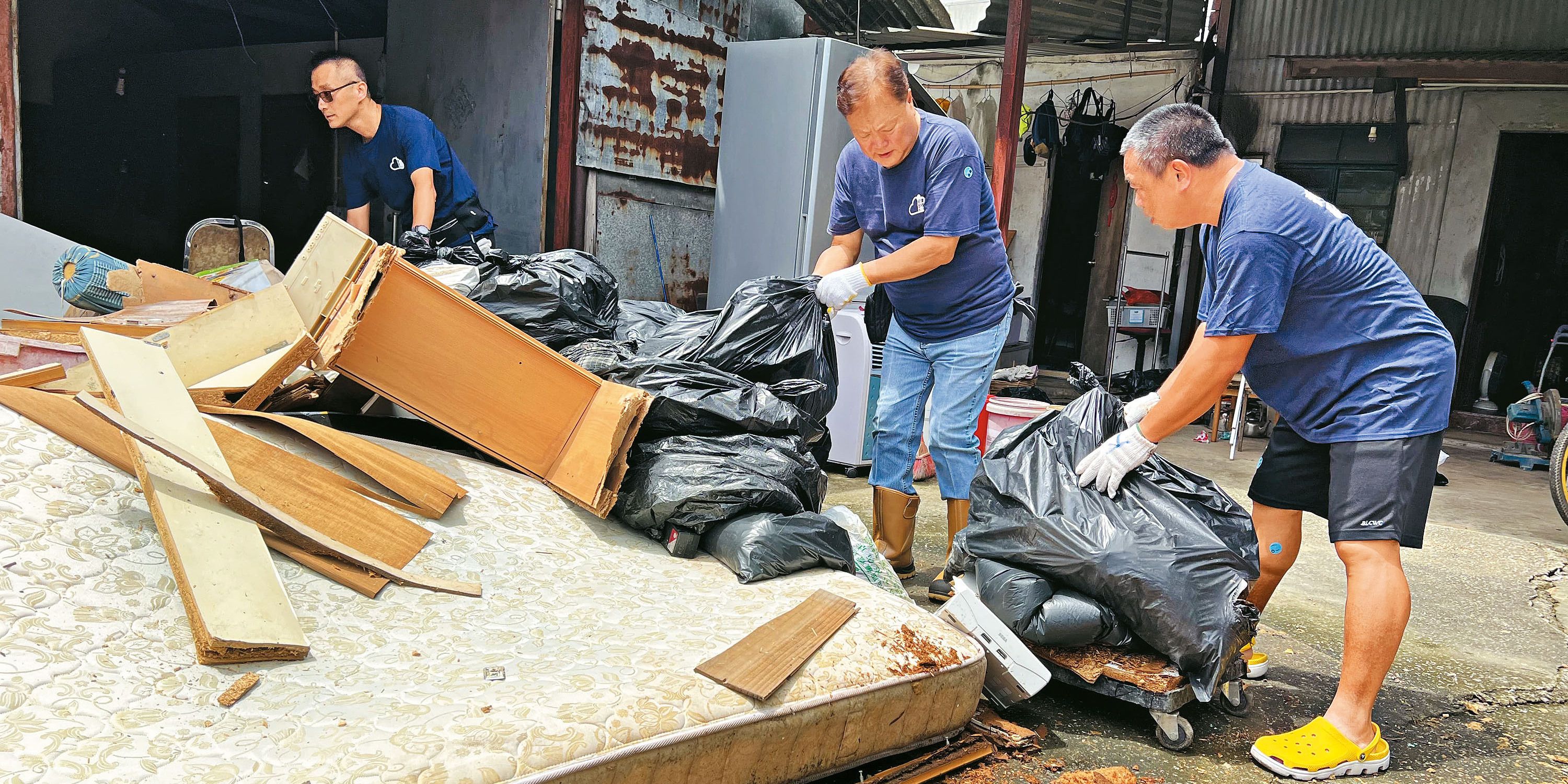 Disaster Relief: Customs Volunteers Assist Flood Victims