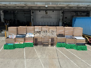 Hong Kong Customs on May 7 detected a suspected case of using an ocean-going vessel to smuggle goods to Taiwan at the Kwai Chung Container Terminals. A large batch of unmanifested goods, including suspected scheduled dried shark fins and skins, suspected scheduled wood furniture, electronic components and electronic products, with an estimated market value of about $160 million was seized inside two containers.