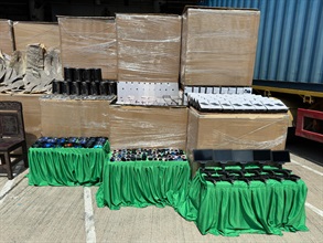 Hong Kong Customs on May 7 detected a suspected case of using an ocean-going vessel to smuggle goods to Taiwan at the Kwai Chung Container Terminals. A large batch of unmanifested goods, including suspected scheduled dried shark fins and skins, suspected scheduled wood furniture, electronic components and electronic products, with an estimated market value of about $160 million was seized inside two containers. Photo shows some of the suspected smuggled electronic components and electronic products seized.