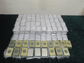 Hong Kong Customs on June 11 detected a suspected smuggling case involving a private vehicle at the Shenzhen Bay Control Point and seized 596 suspected smuggled CPUs with an estimated market value of about $12 million. Photo shows the suspected smuggled CPUs seized.