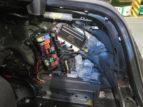 Hong Kong Customs on June 11 detected a suspected smuggling case involving a private vehicle at the Shenzhen Bay Control Point and seized 596 suspected smuggled CPUs with an estimated market value of about $12 million. Photo shows suspected smuggled CPUs which were concealed inside false compartments at the rear of the private car.