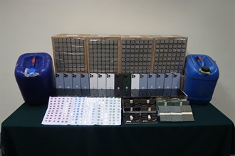 Hong Kong Customs on December 4 detected a suspected smuggling case involving a speedboat in the vicinity of Lau Fau Shan, Yuen Long. A batch of suspected smuggled goods, with an estimated market value of about $6.9 million, was seized. Photo shows some of the suspected smuggled electronic components and electronic devices seized.